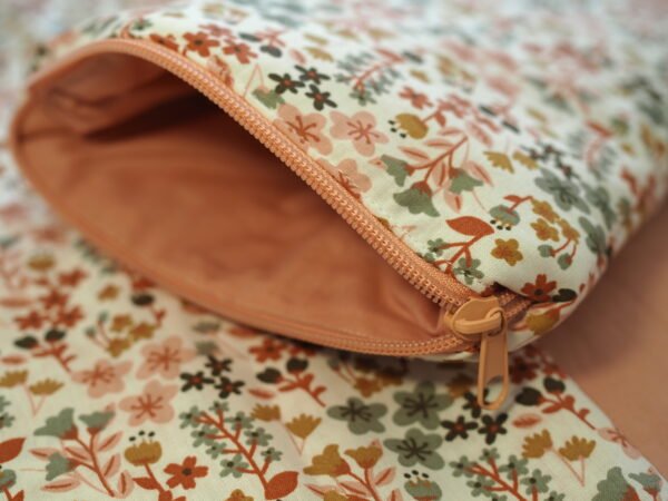 IMG_2353 Funda para libro/ebook flores rosa