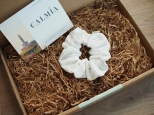 IMG_3574 Coletero scrunchie margaritas blanco