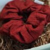 Scrunchie relieve rojo
